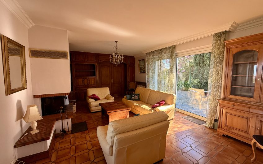 MAISON FAMILIALE – 10 PIECES – LANGUEUX