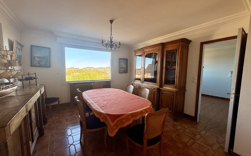 MAISON FAMILIALE – 10 PIECES – LANGUEUX