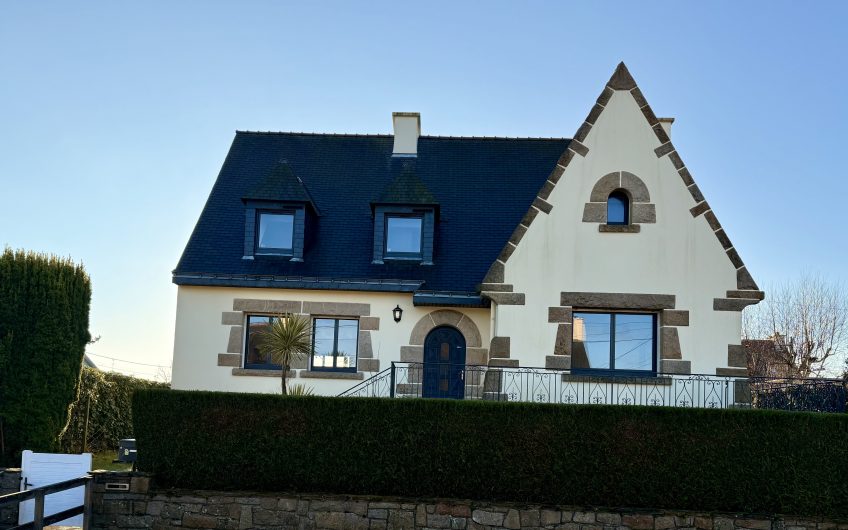 MAISON – 6 PIECES – LANGUEUX